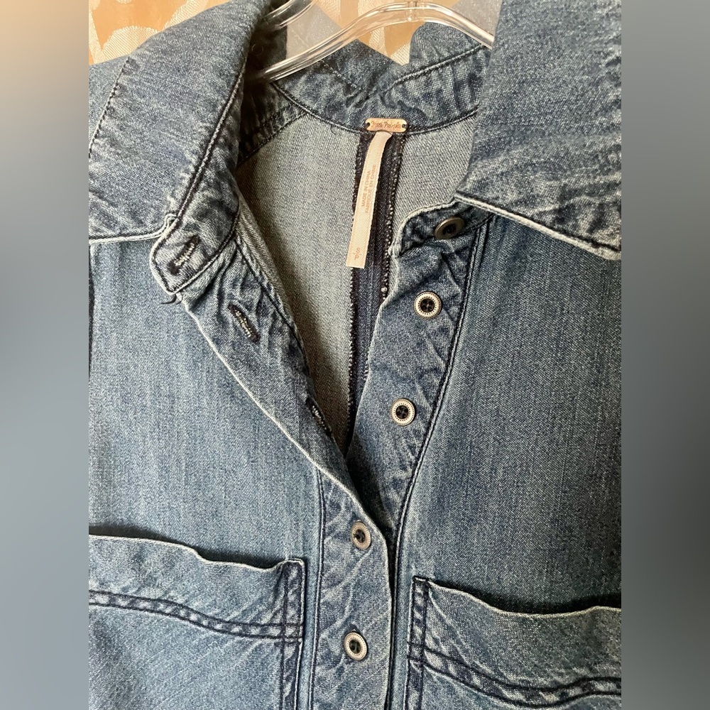 Free People Long Denim/Chambray Sleeveless Belted Shirt Dress -  Size small - Picture 4 of 7